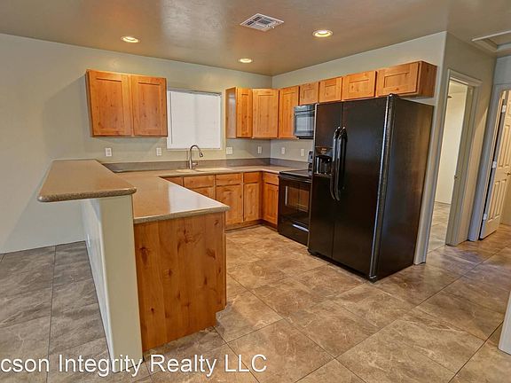 4th image of 1809 E 13th St #5316313