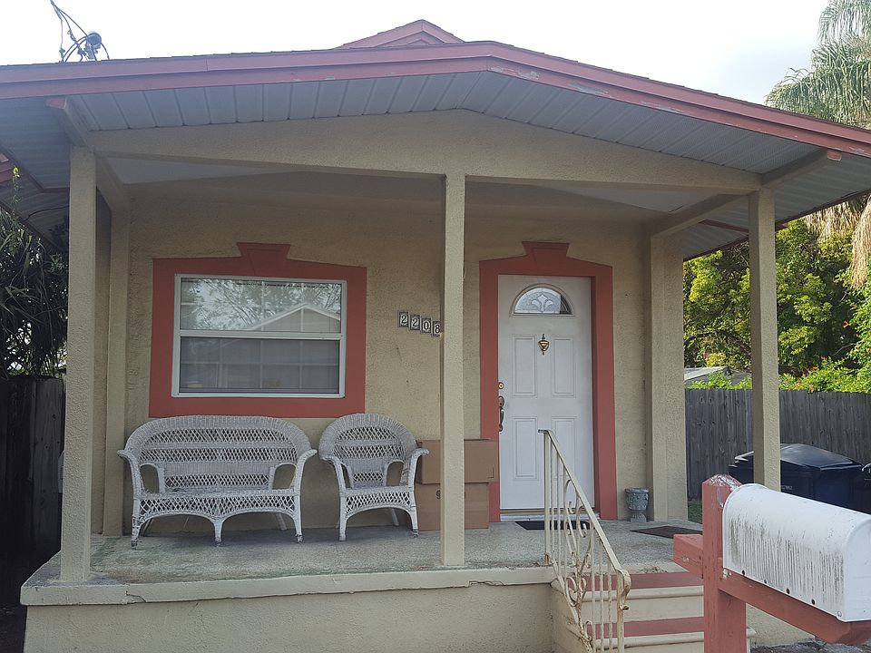 1st image of 2208 Marconi St