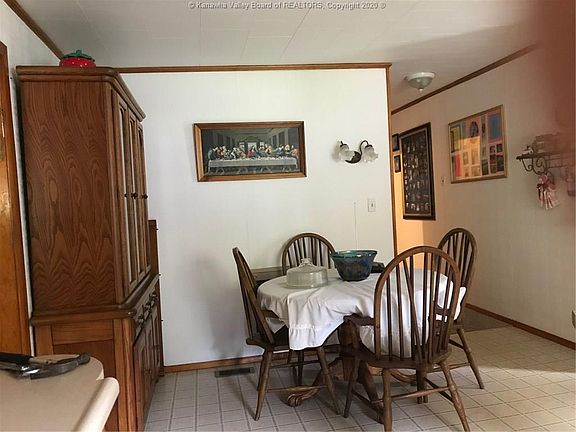 4th image of 25 Summer Ln