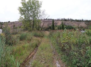 660 Little Gap Rd, Palmerton, PA 18071