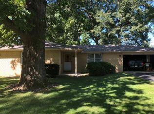 7901 S Maple Dr, Daleville, IN 47334