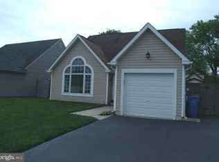 1933 Colonial Dr, Croydon, PA 19021