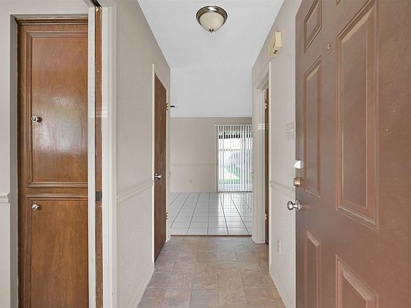 3rd image of 1603 Hazelwood St #B