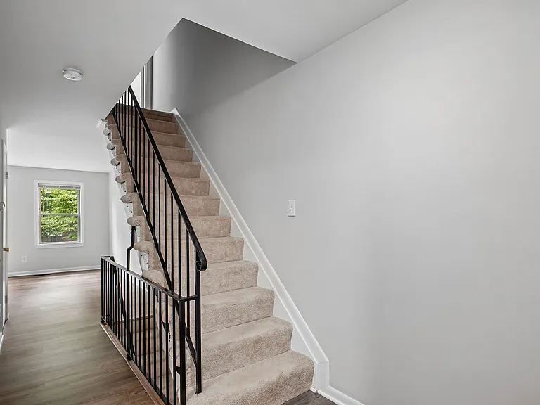5128 Cliffhaven Dr — Photo 6