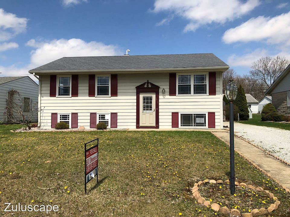 1st image of 932 Windsor Dr