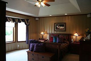 5th image of 16323 Chicago Cir