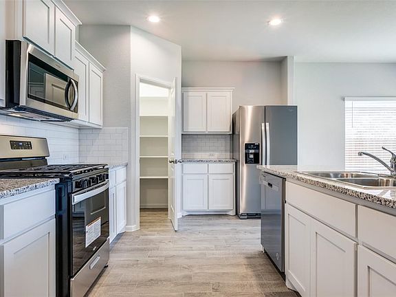 4th image of 8617 Mirror Lake Dr