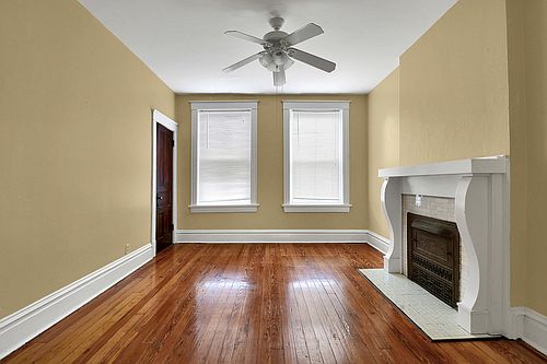 3rd image of 4136A Juniata St