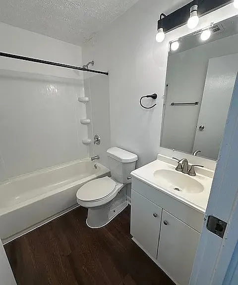 2431 Mustang Dr #14 — Photo 9