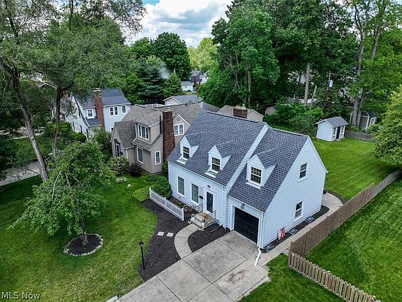 3rd image of 301 Melbourne Ave