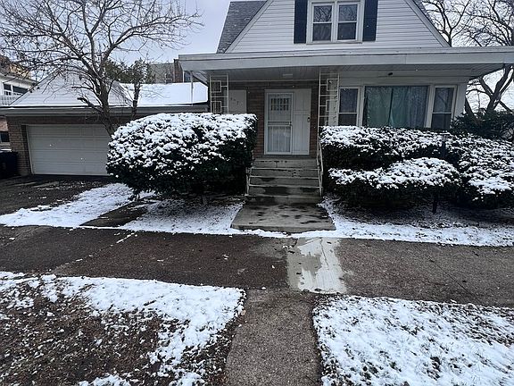 2nd image of 937 E 84th Pl
