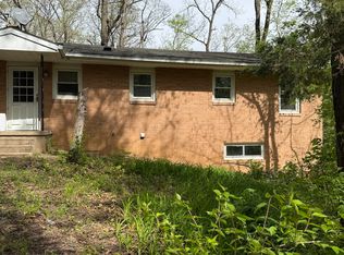 12 Navajo Ct, Putnam, IL 61560