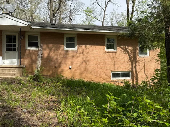 12 Navajo Ct, Putnam, IL 61560