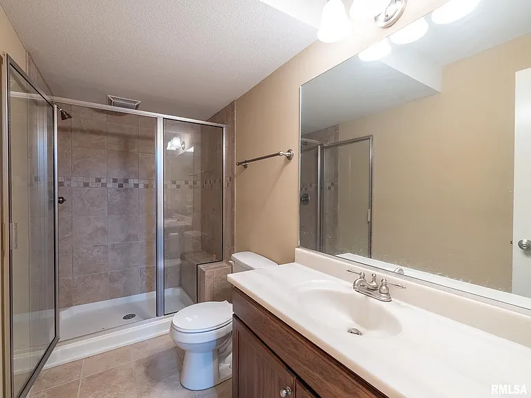 10009 N Brompton Ct — Photo 17