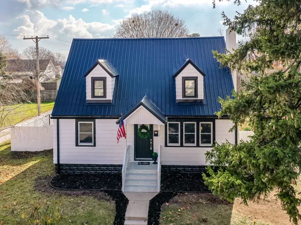 415 Douglas St, Tipton, IN 46072