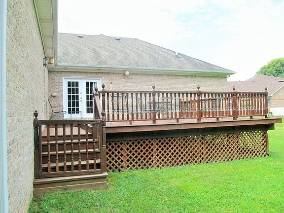 2nd image of 74 Coral Ct