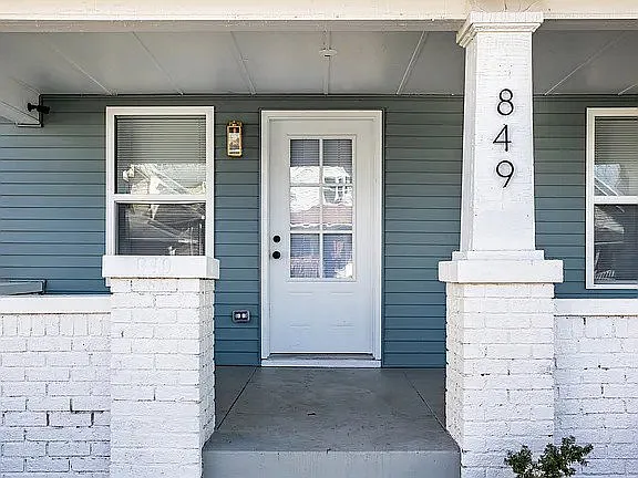 849 N Oakland Ave — Photo 3