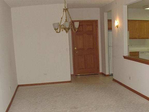 5th image of 4655 N Cumberland Ave APT 313