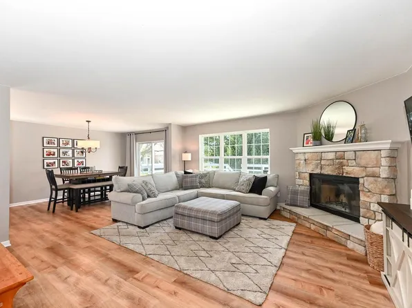 3700 Bayberry DRIVE, Waukesha, WI 53189