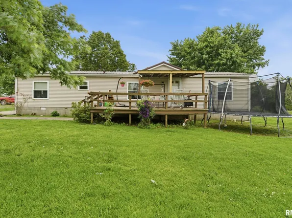 90 Goldenrod Ln, Goreville, IL 62939