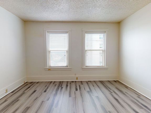 4th image of 215 S G St APT 36