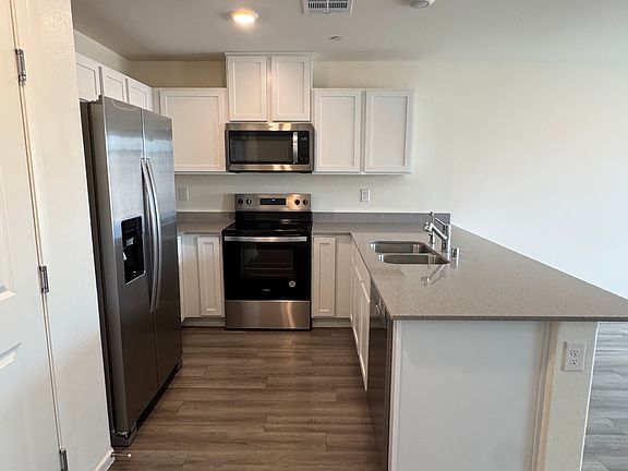 5th image of 4848 Lilac Ridge Ave