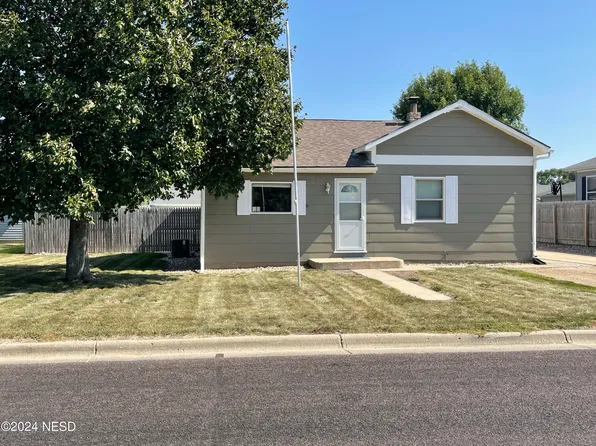 214 15th St NW, Watertown, SD 57201