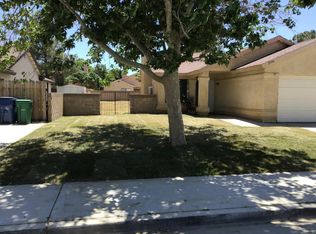 2546 E Avenue J2, Lancaster, CA 93535