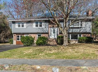3 Russell Cir, Burlington, MA 01803