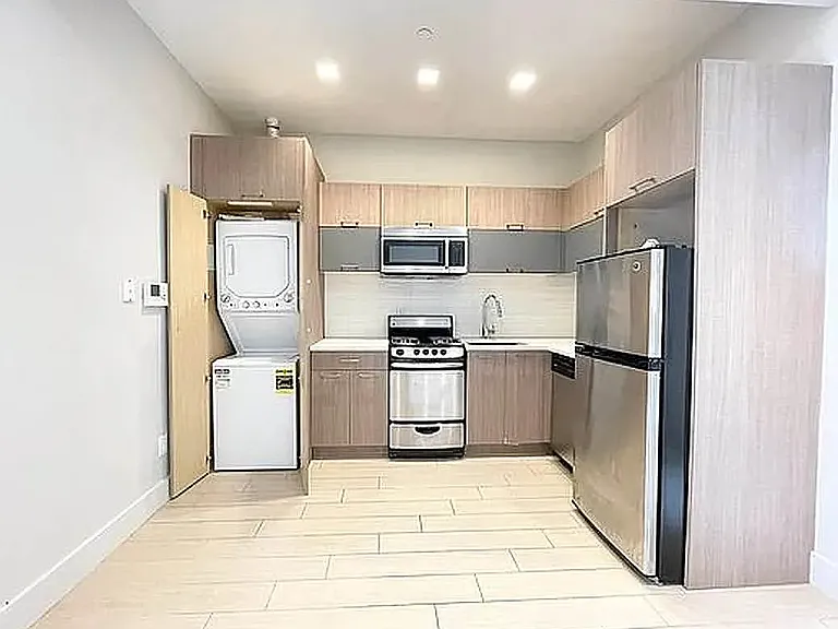 272 W 139th St #3F — Photo 1