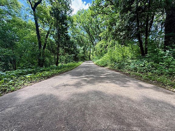3rd image of 1787 STRAWBERRY ROAD