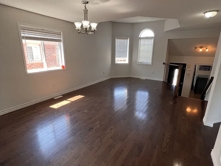 82 Ambler Bay #MAIN — Photo 4