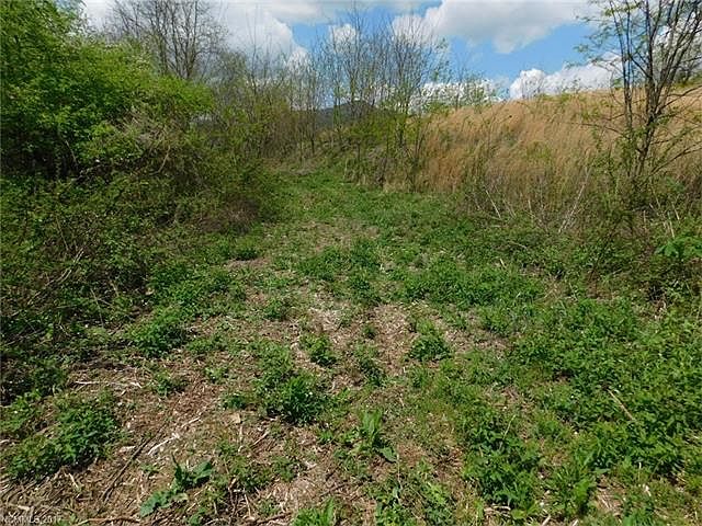 1st image of 106 Gordon Dr #106