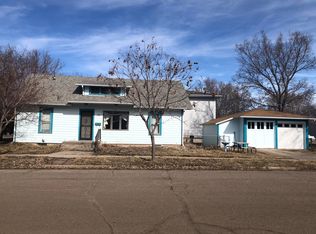 202 E Seneca St, Pierre, SD 57501