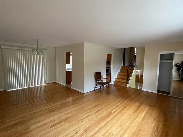 7616 Edmonston Rd — Photo 9