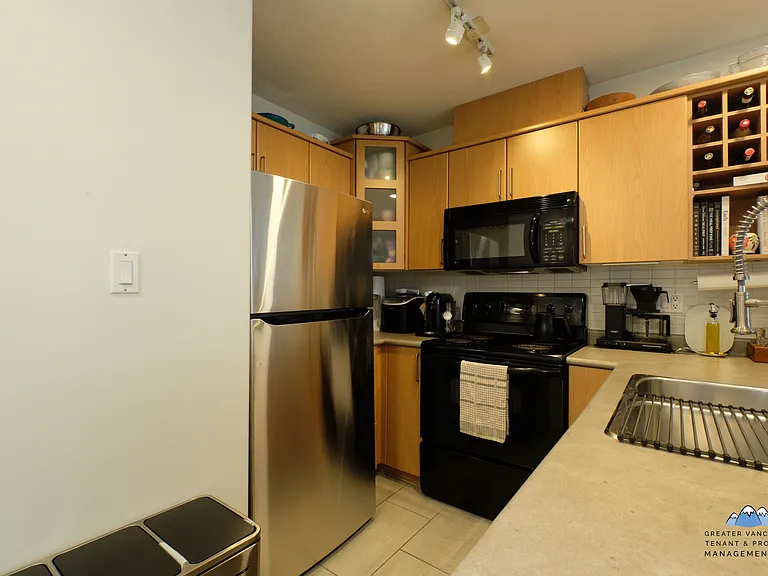 3142 Saint Johns St — Photo 8
