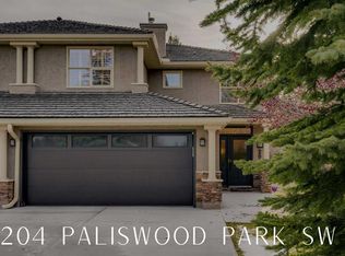 204 N Paliswood Park SW, Calgary, AB T2V5J4