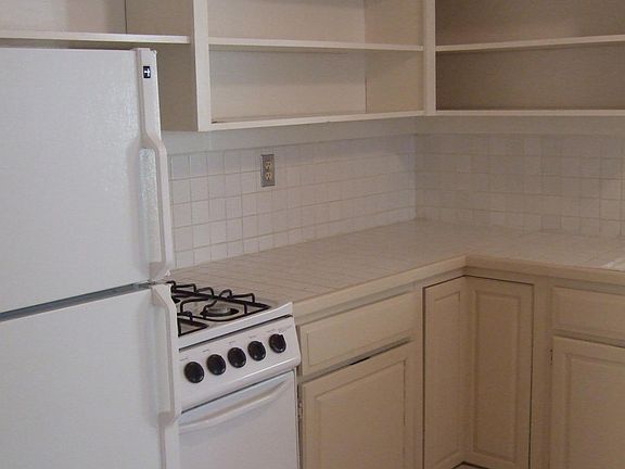 3rd image of 630 N 2nd Ave