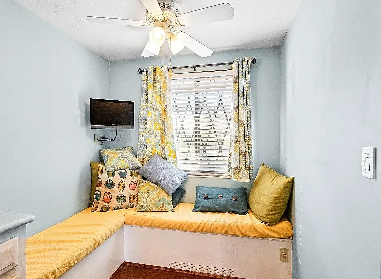 460 Dartmouth Cir #460 — Photo 15