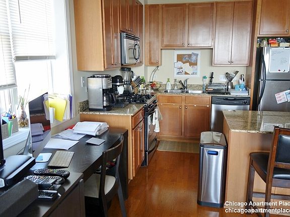4th image of 828 W Grace St APT 1503