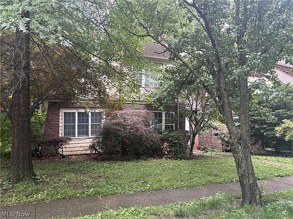 2nd image of 748 Convers Ave
