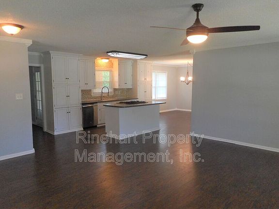 5th image of 1611 Fieldcrest Cir