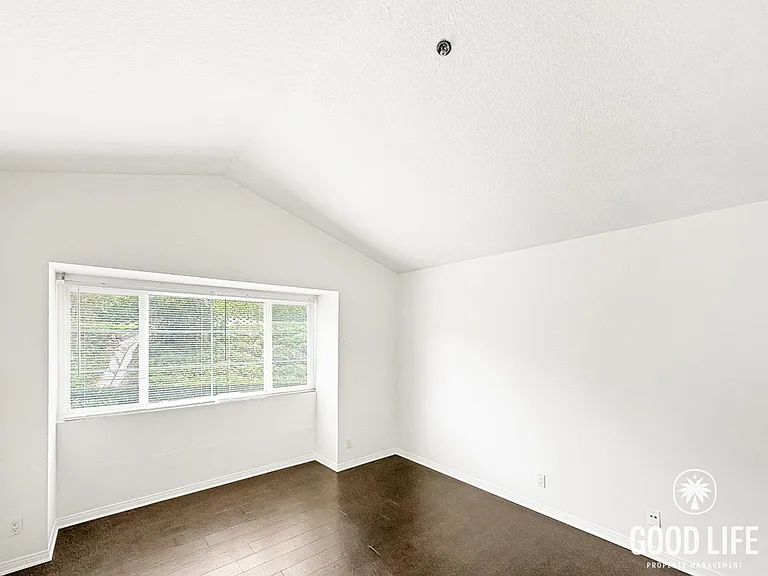 20961 Marin — Photo 20