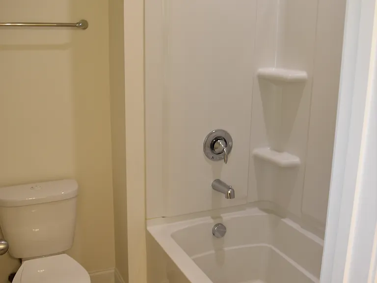 Bathroom 3_2nd floor