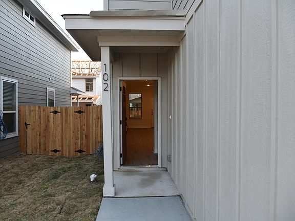 2nd image of 10320 Candlewood Ln