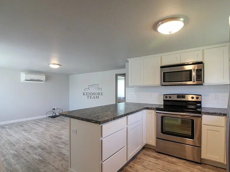 103 Casey Ave — Photo 3