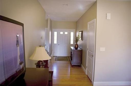 4th image of 19 Windsor Dr