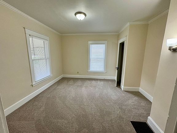 4th image of 301 Franklin St