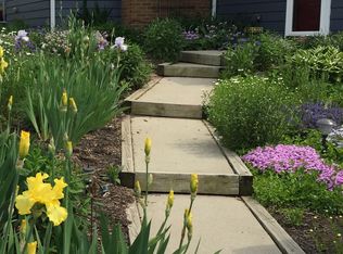 2143 Engleside Ave SE, Kentwood, MI 49546