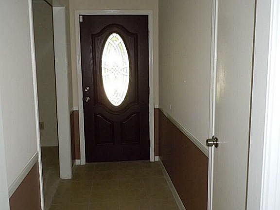 5th image of 9719 S Petersham Dr